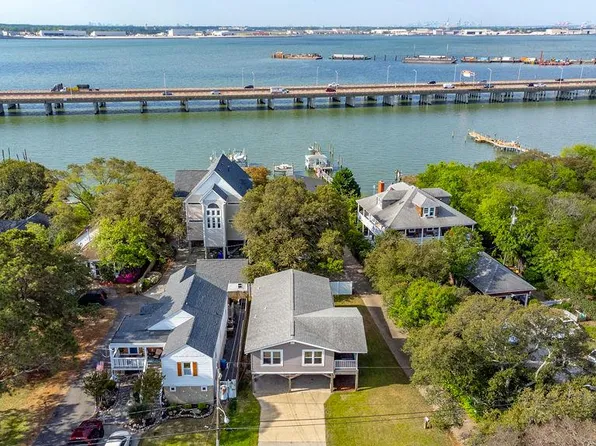 949 Little Bay Ave, Norfolk, VA 23503