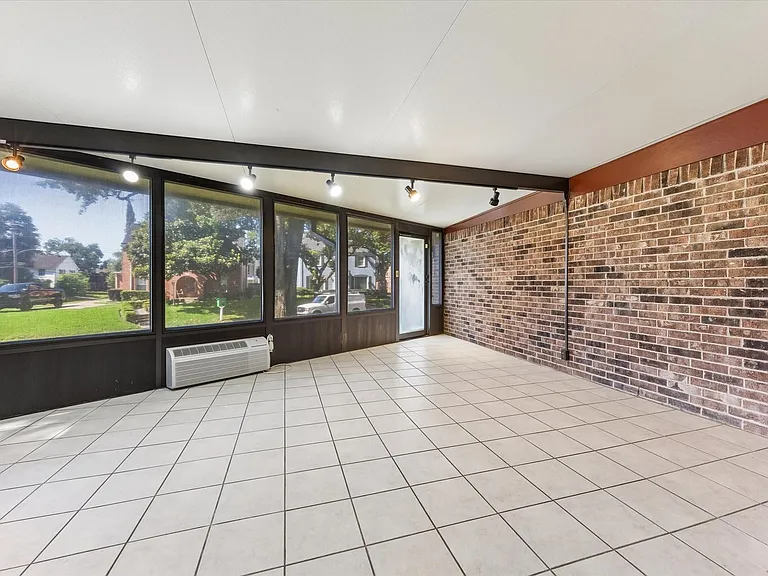 3232 Parkwood Dr — Photo 24
