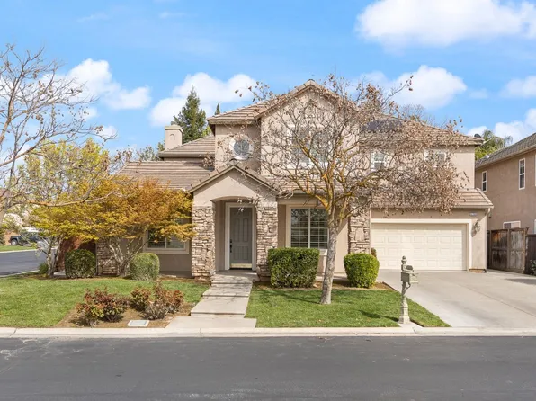4756 N Emerald Peak Dr, Clovis, CA 93619