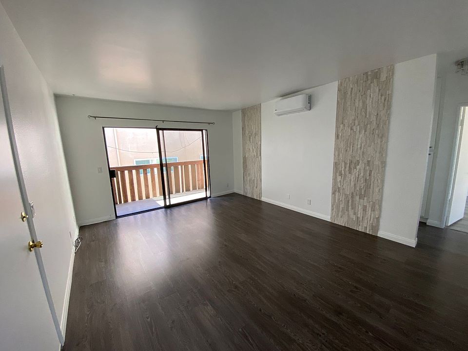 1st image of 392 Coronado Ave APT 3