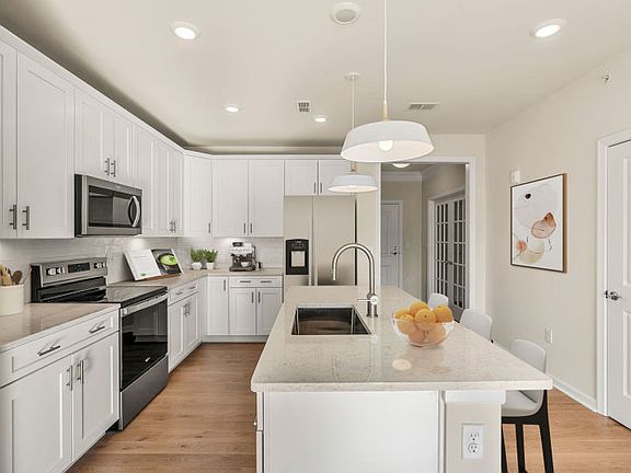 Spacious Kitchen