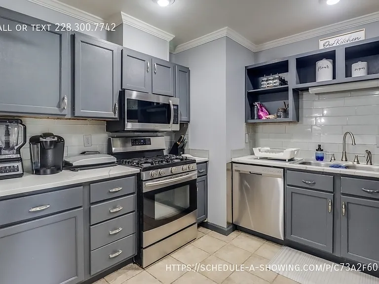 7201 Bienville Dr — Photo 6