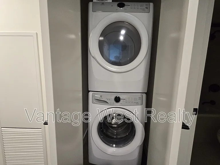 3700 Capozzi Rd #1201 — Photo 21