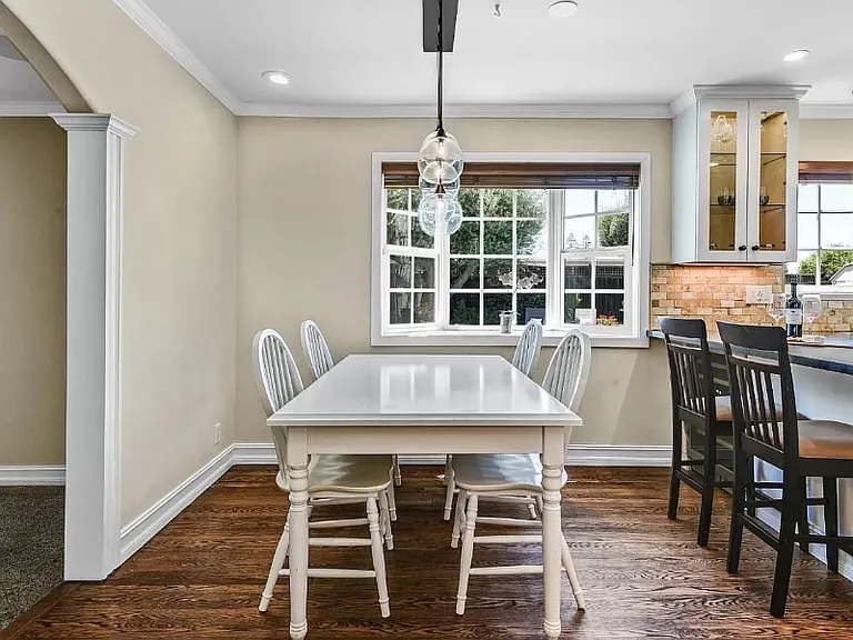 4318 Satinwood Dr — Photo 10