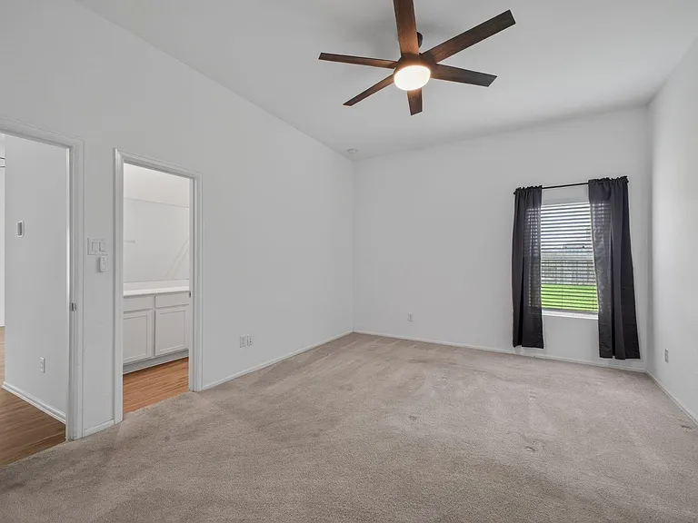 1519 Twilight Green Dr — Photo 17