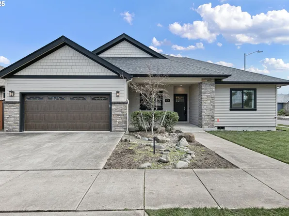 1036 Lupine St, Anytown, OR 97477