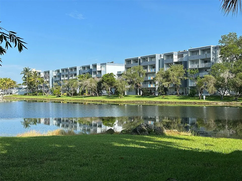 9359 Fontainebleau Blvd #F417