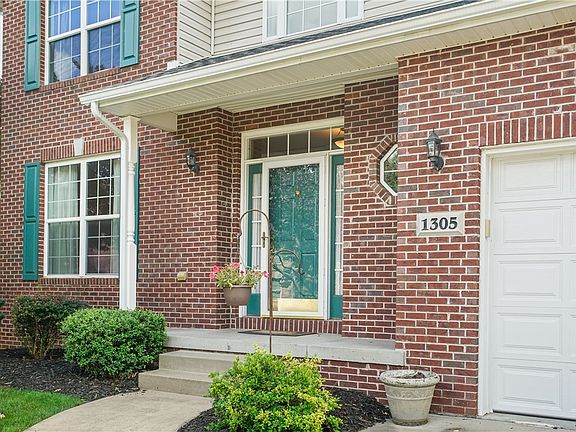 3rd image of 1305 Rosem Ct