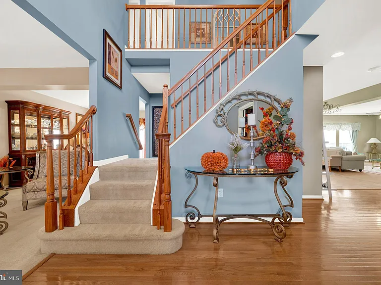 533 Rubens Cir — Photo 22