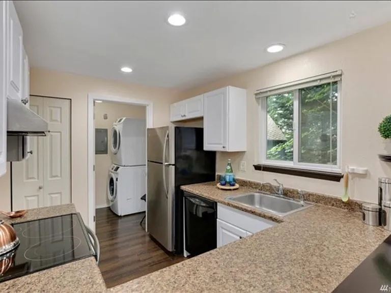14735 NE 31st St #2C — Photo 3