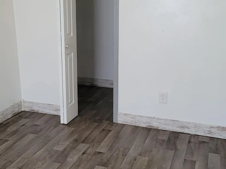 502 S Logan St #6 — Photo 3