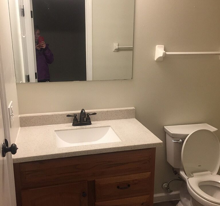 2nd image of 2147-2149 Hughey Dr