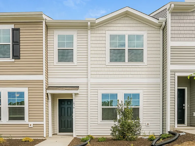 636 Wendell Falls Pkwy — Photo 1