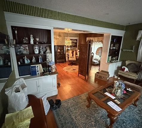 5th image of 6921 N Swift St
