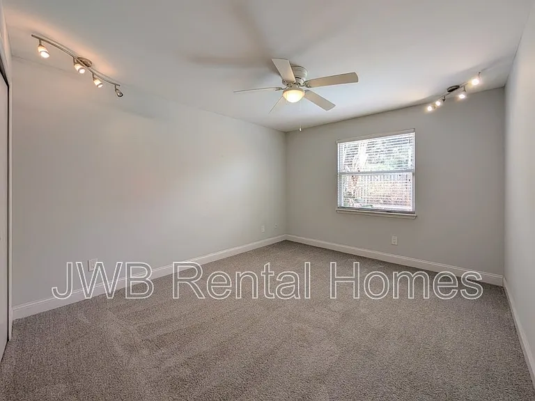 1649 Ocean Pond Ct — Photo 8
