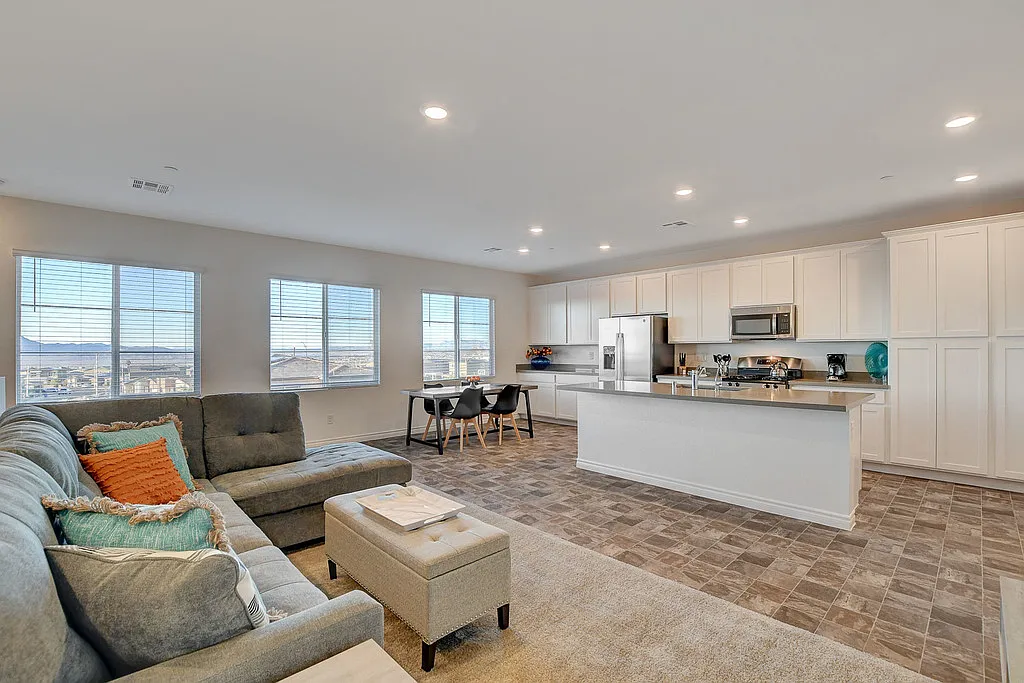 2 bed, 1400 sqft, $3,849 — Photo 1