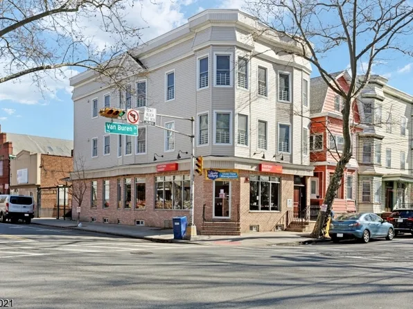 198 Van Buren St, Newark City, NJ 07105