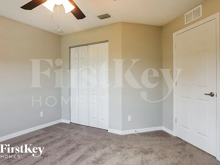 1298 SW Crost Ave — Photo 11