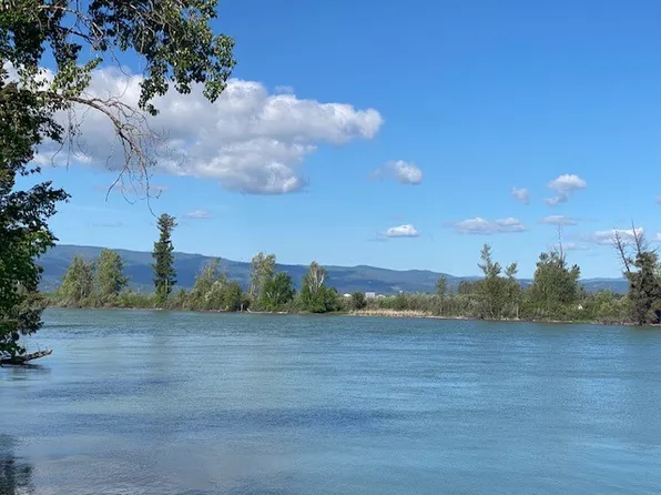 1262 Riverside Rd, Bigfork, MT 59911