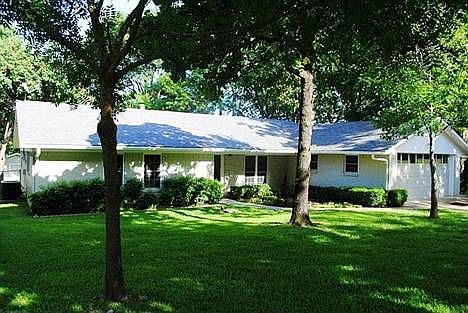 3rd image of 112 Northwood Pl