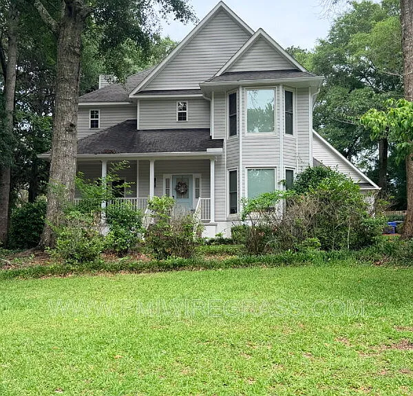 1210 Hillbrook Rd — Photo 2