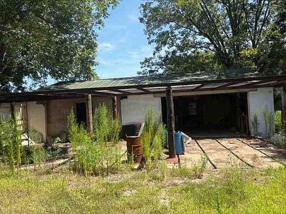3rd image of 921 Freeman Mill Rd