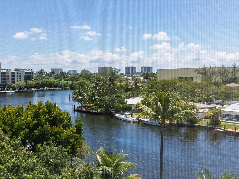 14 Royal Palm Way #601 — Photo 2