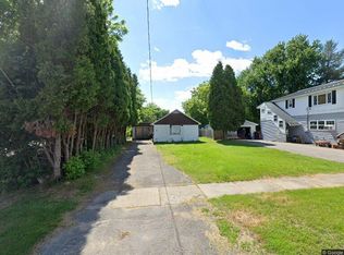 4 Maiden Ln, Massena, NY 13662