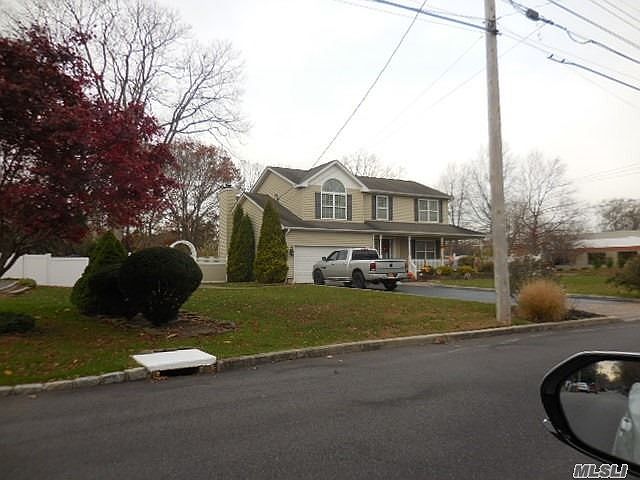 2nd image of 1668 Louis Kossuth Ave