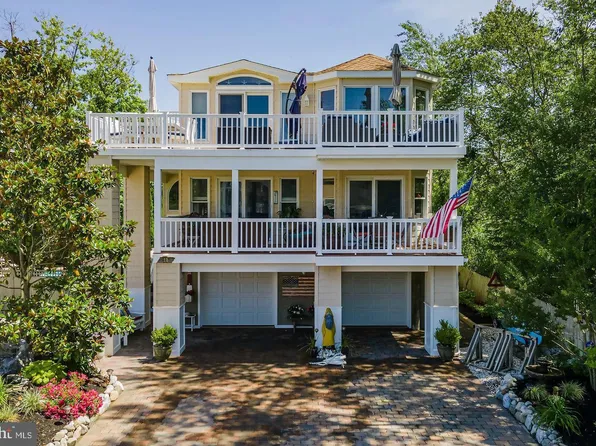 11 W 29th St, Barnegat Light, NJ 08006