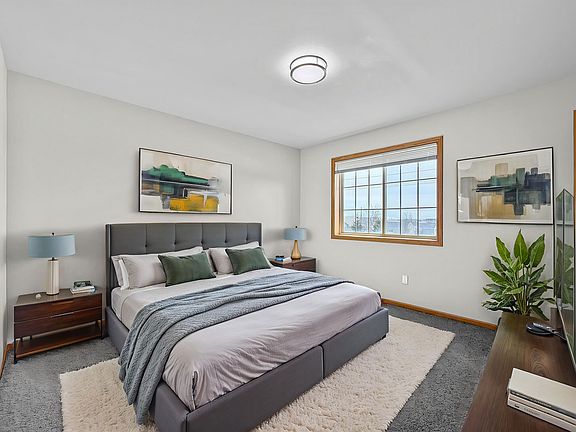5th image of 4020 33rd Ave SW APT 8