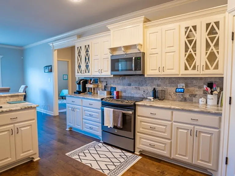 3707 Sterling Oaks Dr — Photo 14