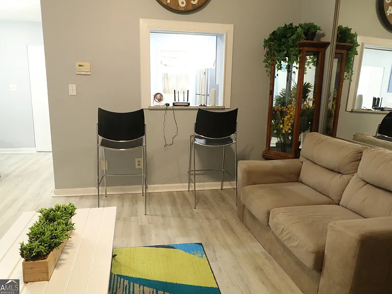 933 Ohara Dr — Photo 16