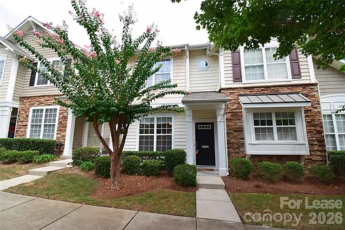 1077 Woodglen Ln Photo 1
