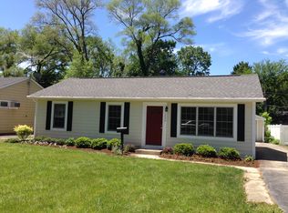 1202 Campbell Ave, Wheaton, IL 60189