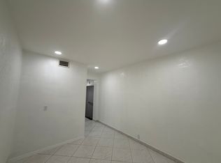 650 E 20th St, Hialeah, FL 33013