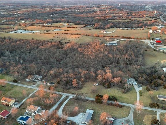 4th image of 38502 E Parrent Rd