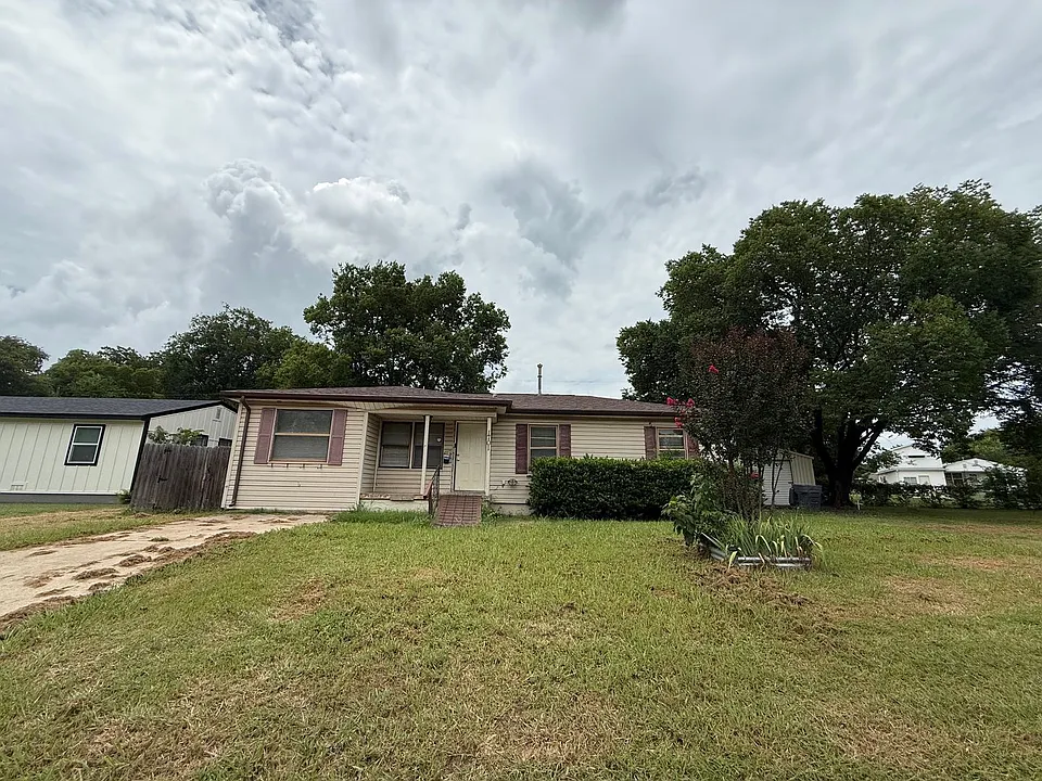 1701 Tower Dr