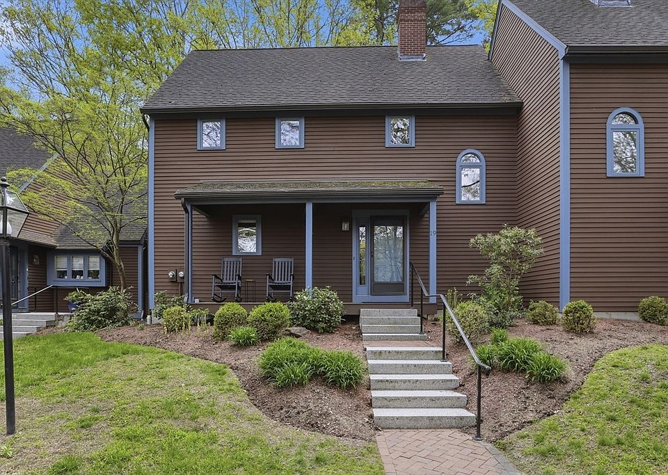 1st image of 19 Bradley Ln #19