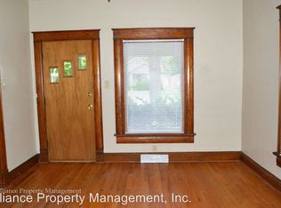 617 Bluemont Ave, Manhattan, KS 66502