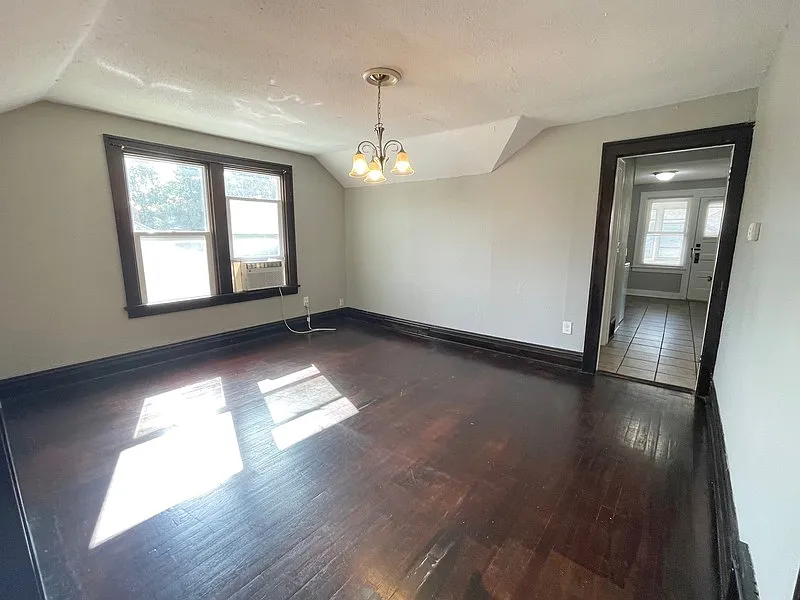 2 bed, 1.0 bath, 720 sqft, $1,495 — Photo 3