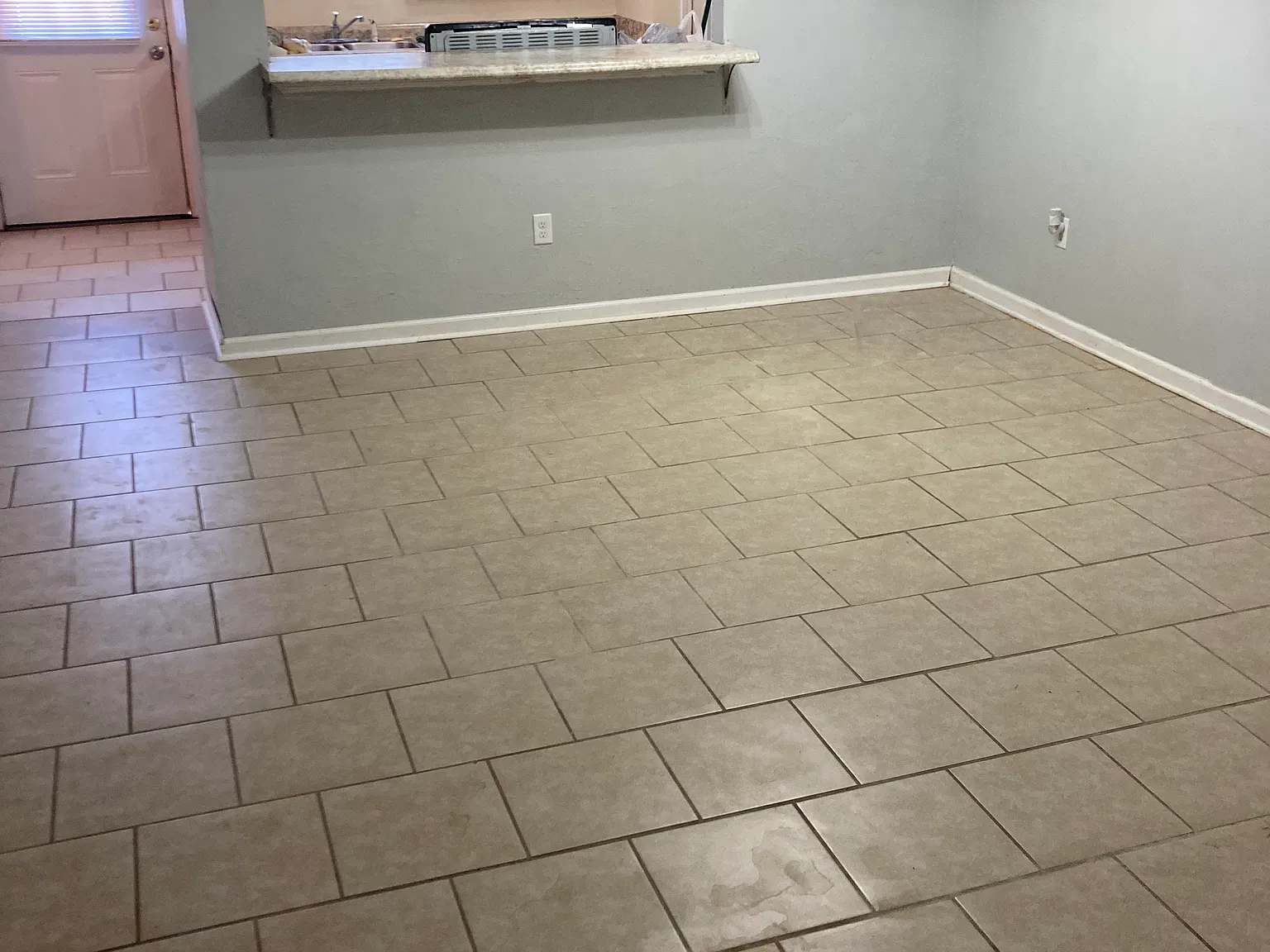 2 bed, 2.5 bath, 1125 sqft, $1,000 — Photo 4