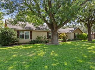 601 Ivy Ann Dr, Woodway, TX 76712