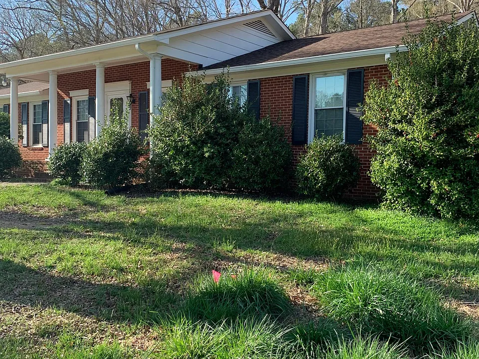 3609 Marquis Dr