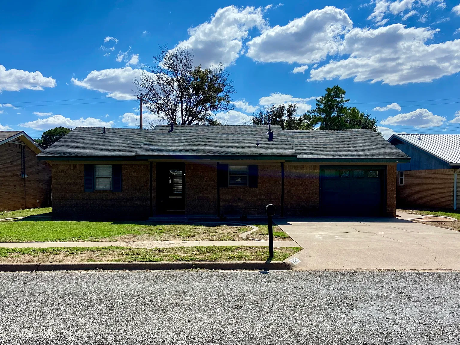 3 bed, 1357 sqft, $1,400 — Photo 1