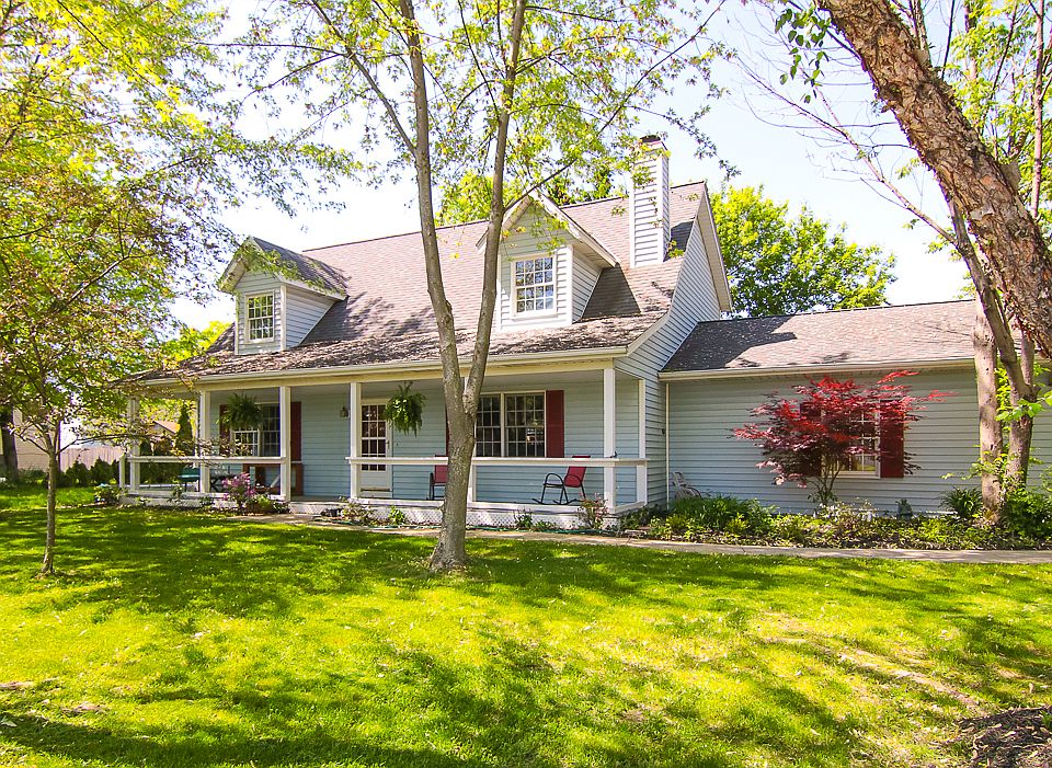 1st image of 131 Villanova Cir