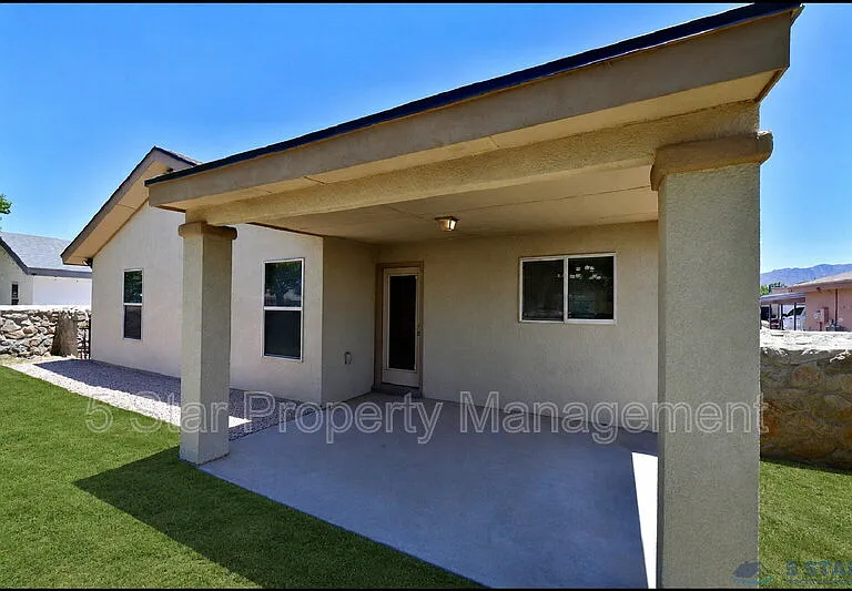 804 Margarita St — Photo 40