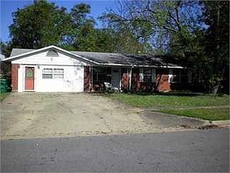 2nd image of 1905 E 10th Ave