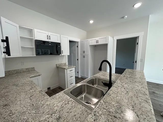 3 bed, $1,400 — Photo 3