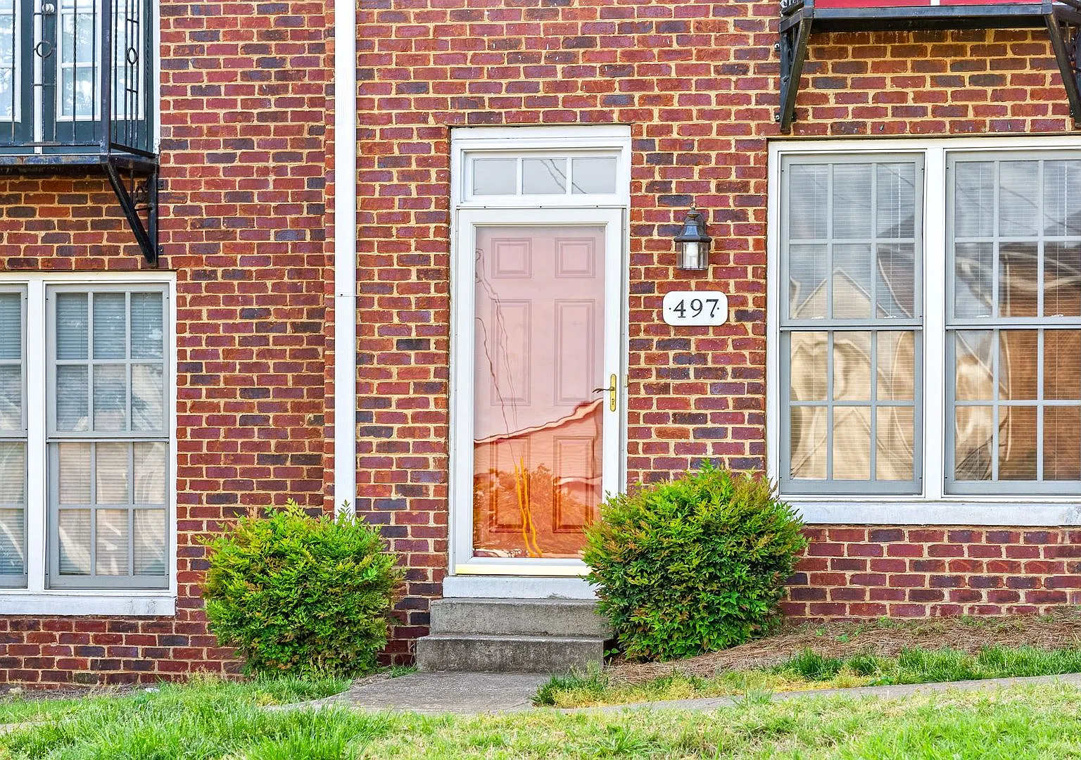Pet Friendly Condo Downtown! — Photo 4